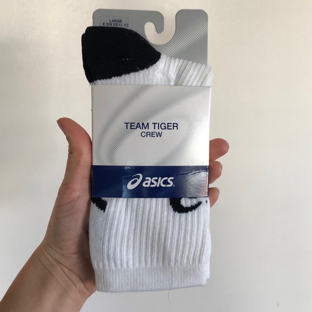Size Large ASICS socks. NWT
